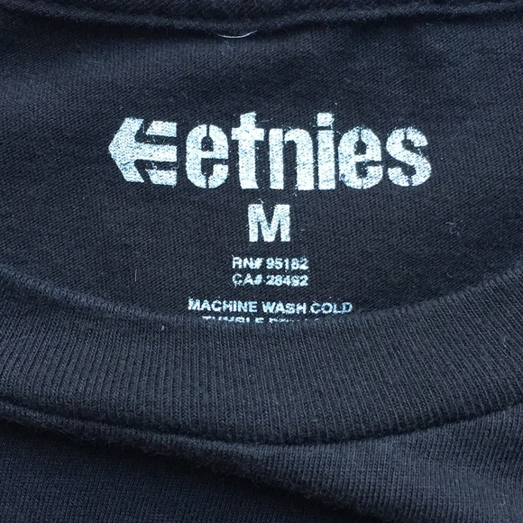 Etnies Skateboard Pocket T Shirt - Picture 3 of 3